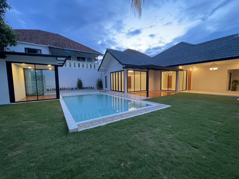 Chalong, Mueang Phuket, Phuket, 3 Bedrooms Bedrooms, ,3 BathroomsBathrooms,House,For Sale,1055