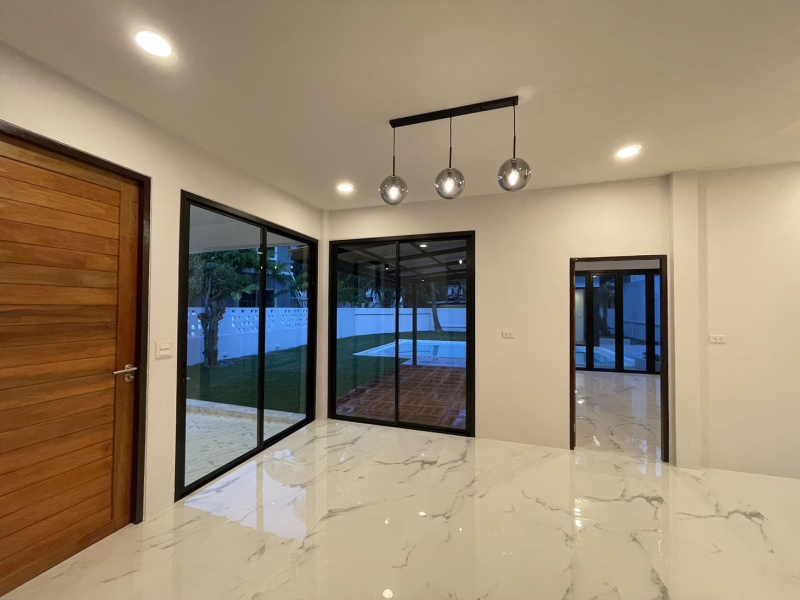 Chalong, Mueang Phuket, Phuket, 3 Bedrooms Bedrooms, ,3 BathroomsBathrooms,House,For Sale,1055
