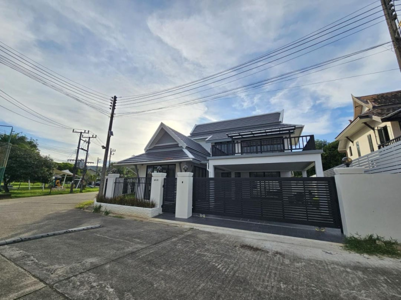 Chalong, Mueang Phuket, Phuket, 4 Bedrooms Bedrooms, ,4 BathroomsBathrooms,Villa,For Sale,1132