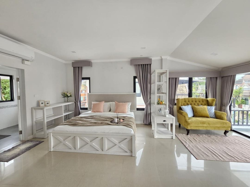 Chalong, Mueang Phuket, Phuket, 4 Bedrooms Bedrooms, ,4 BathroomsBathrooms,Villa,For Sale,1132