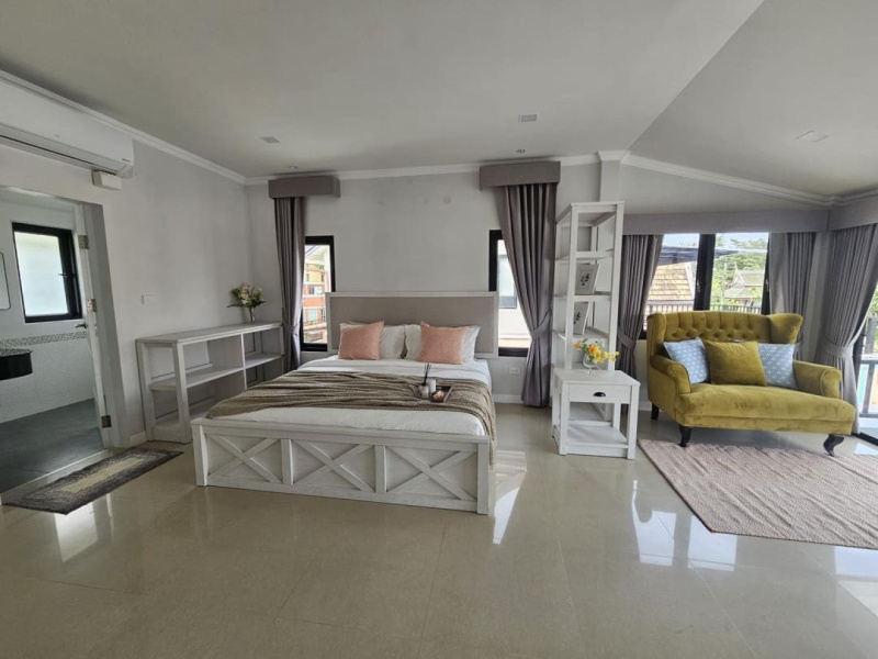 Chalong, Mueang Phuket, Phuket, 4 Bedrooms Bedrooms, ,4 BathroomsBathrooms,Villa,For Sale,1132