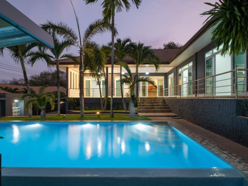 Rawai, Mueang Phuket, Phuket, 5 Bedrooms Bedrooms, ,5 BathroomsBathrooms,Villa,For Sale,1135