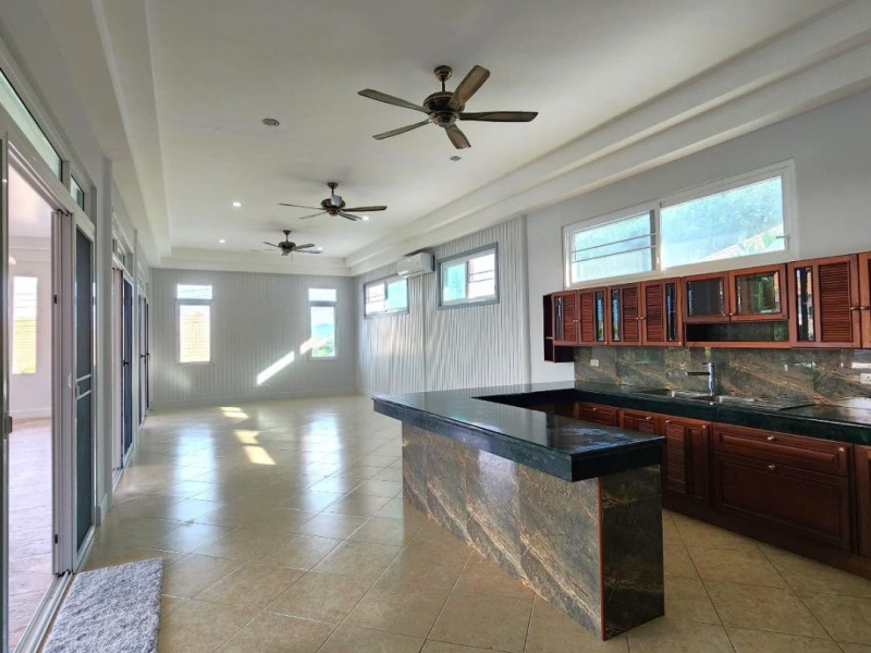 Rawai, Mueang Phuket, Phuket, 5 Bedrooms Bedrooms, ,5 BathroomsBathrooms,Villa,For Sale,1135