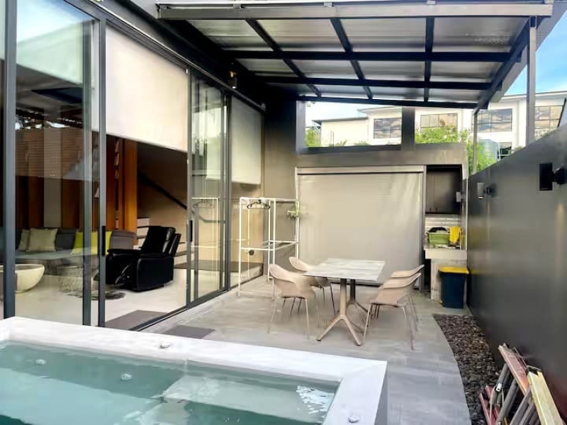 Rawai, Mueang Phuket, Phuket, 4 Bedrooms Bedrooms, ,4 BathroomsBathrooms,Villa,For Sale,1140