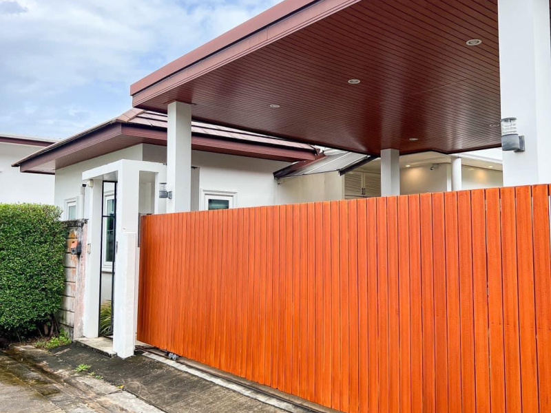 Ratsada, Mueang Phuket, Phuket, 3 Bedrooms Bedrooms, ,4 BathroomsBathrooms,House,For Sale,1033