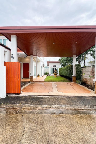 Ratsada, Mueang Phuket, Phuket, 3 Bedrooms Bedrooms, ,4 BathroomsBathrooms,House,For Sale,1033