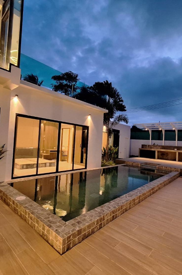Rawai, Mueang Phuket, Phuket, 3 Bedrooms Bedrooms, ,4 BathroomsBathrooms,Villa,For Sale,1038